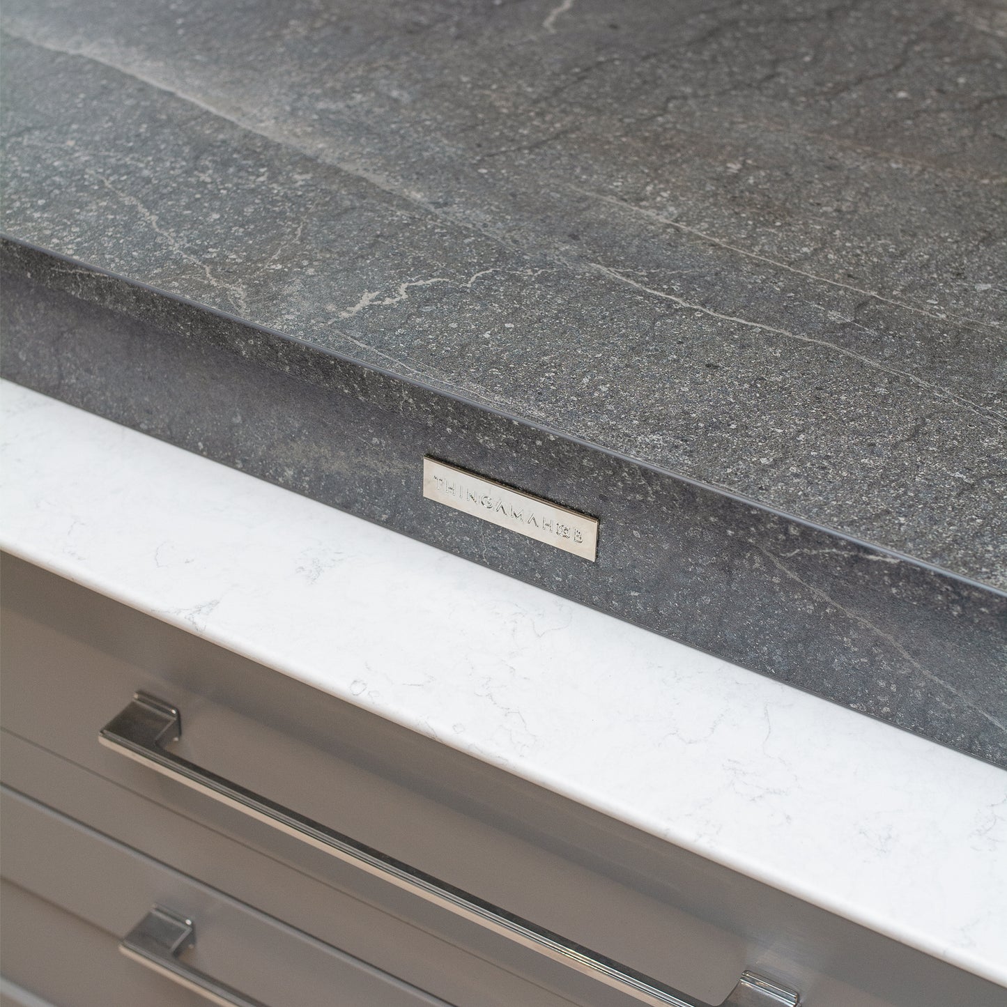 Wooden Hob Cover, Gas, Close-up 2, Grey Slate